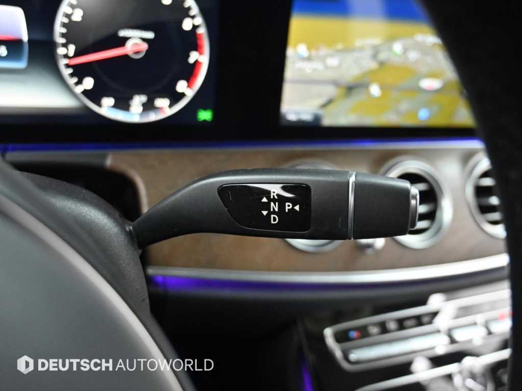 Mercedes Benz E class - Vista 9