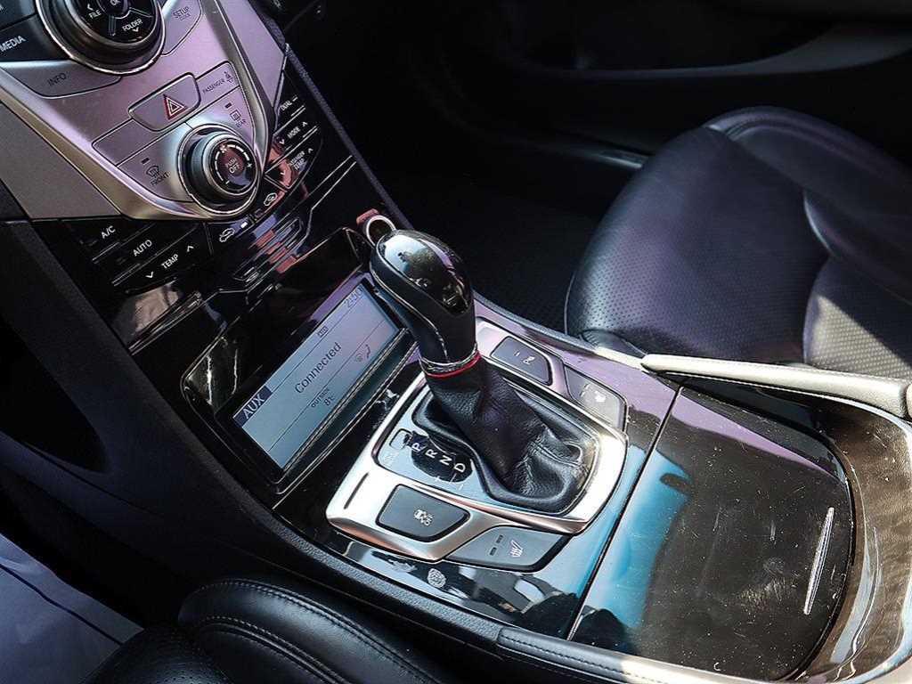 HYUNDAI Grandeur - Vista 12