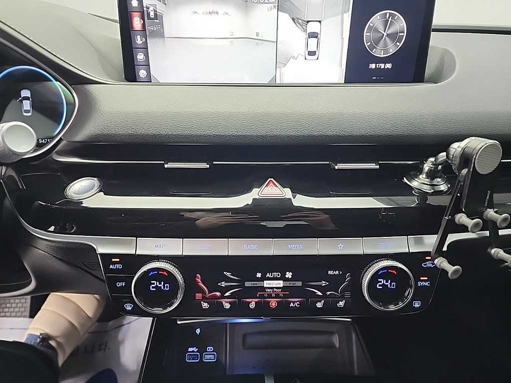 Genesis G80 - Vista 10