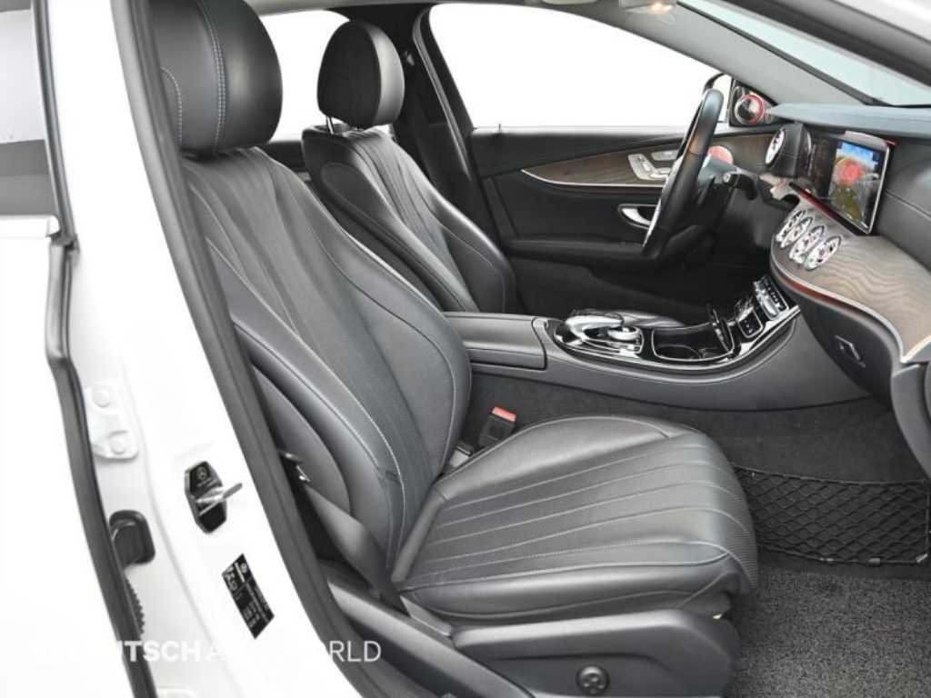 Mercedes Benz E class - Vista 11