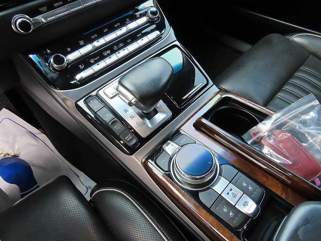 Genesis EQ900 - Vista 11