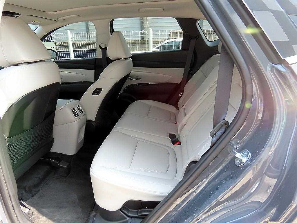 HYUNDAI Tucson - Vista 6