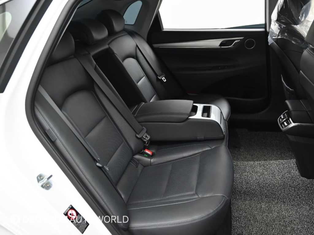 HYUNDAI Grandeur - Vista 12