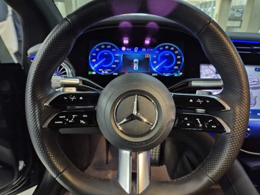 Mercedes Benz EQS - Vista 10