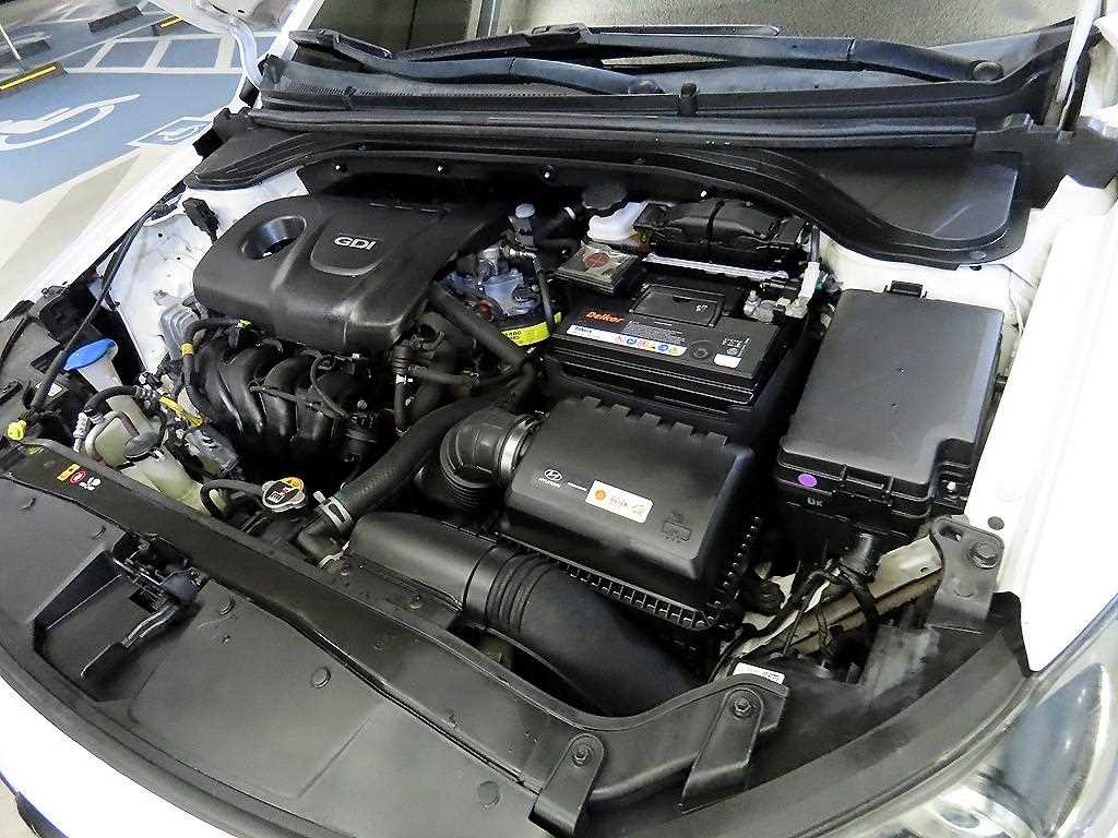 HYUNDAI Avante 2018 Blanco - Importación desde Corea - HF Imports Iquique - Foto 18