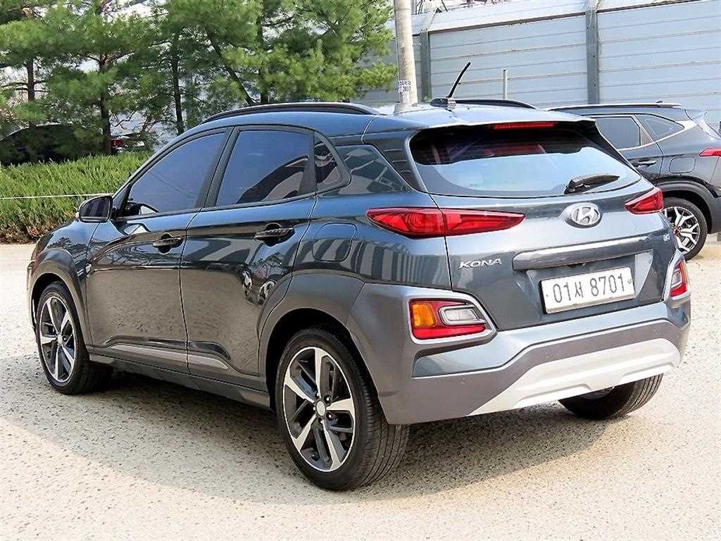 HYUNDAI Kona - Vista 4