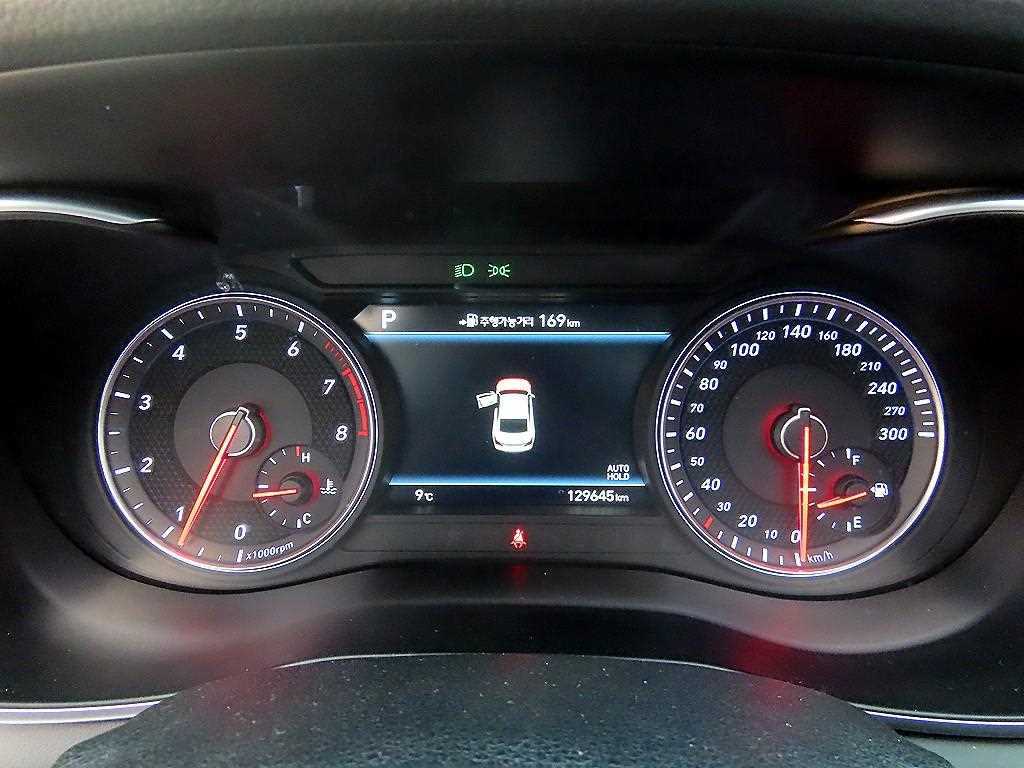 Genesis G70 - Vista 9