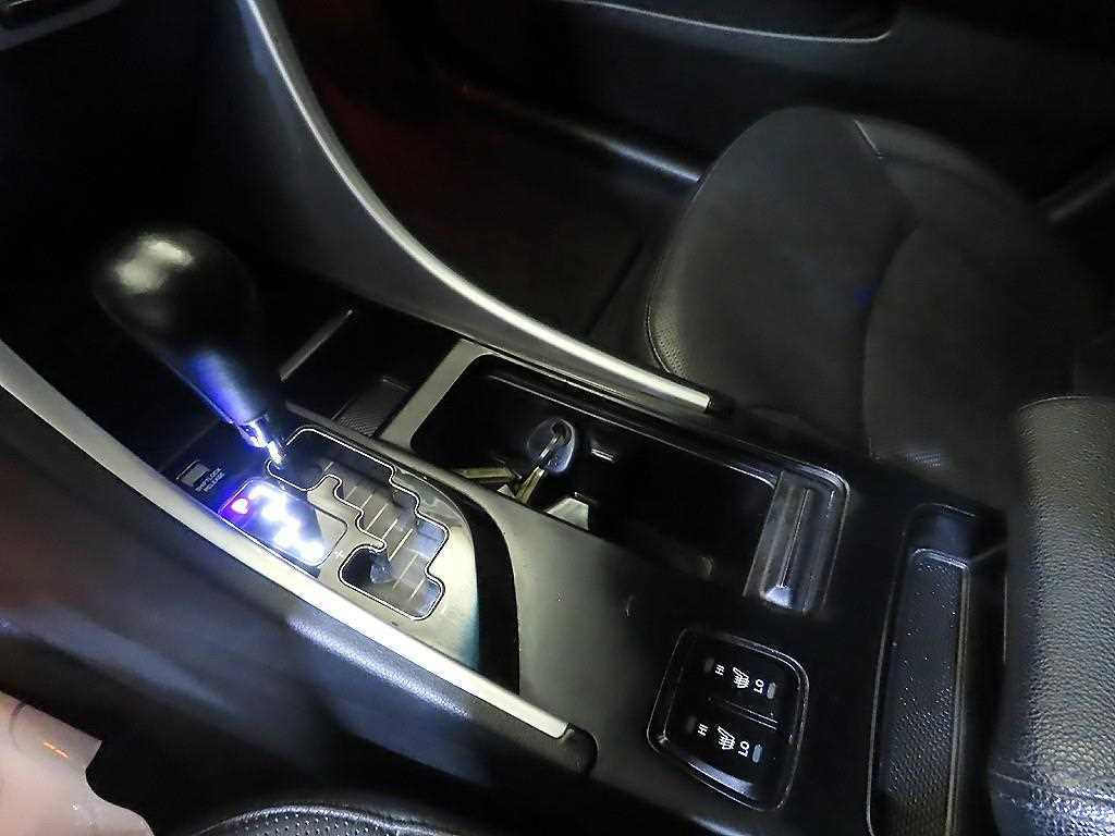 HYUNDAI Sonata - Vista 12