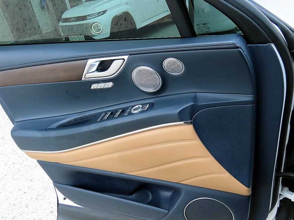 Genesis GV80 - Vista 12