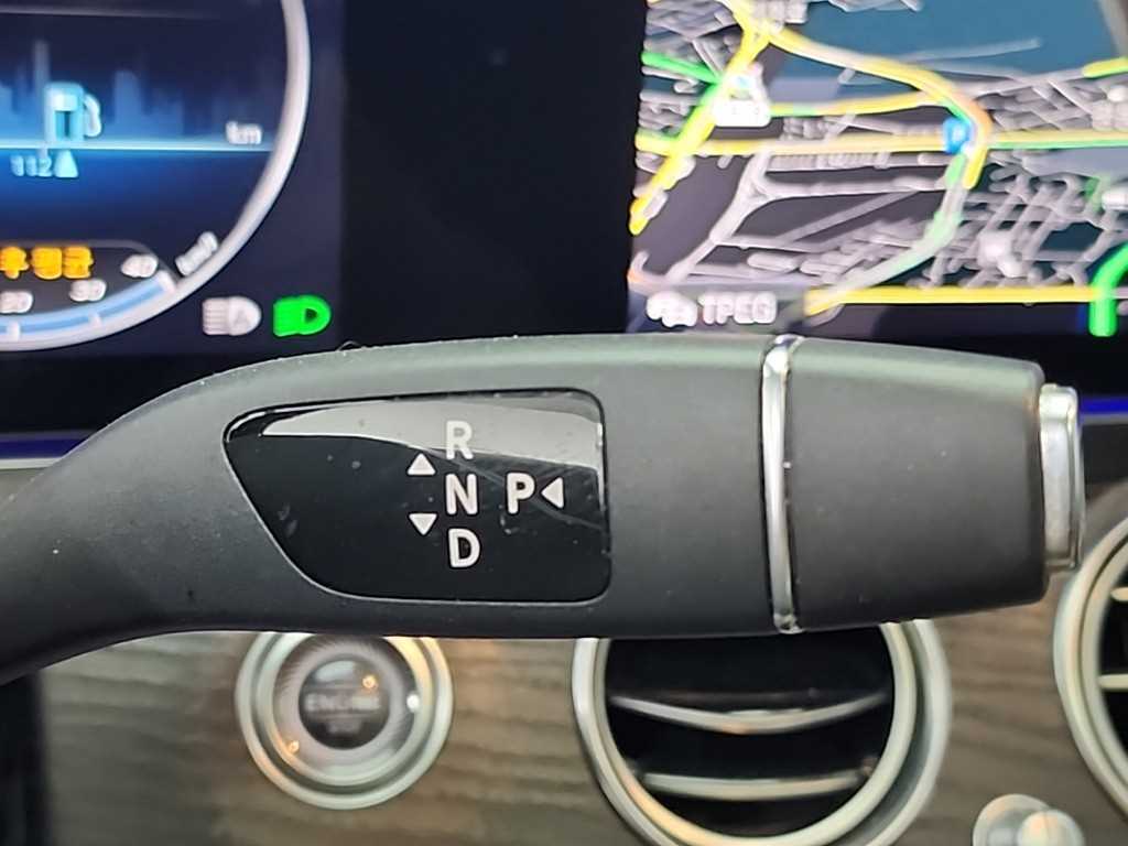 Mercedes Benz E class - Vista 8