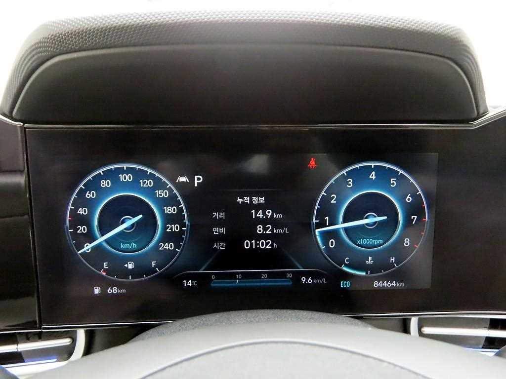 HYUNDAI Avante - Vista 5