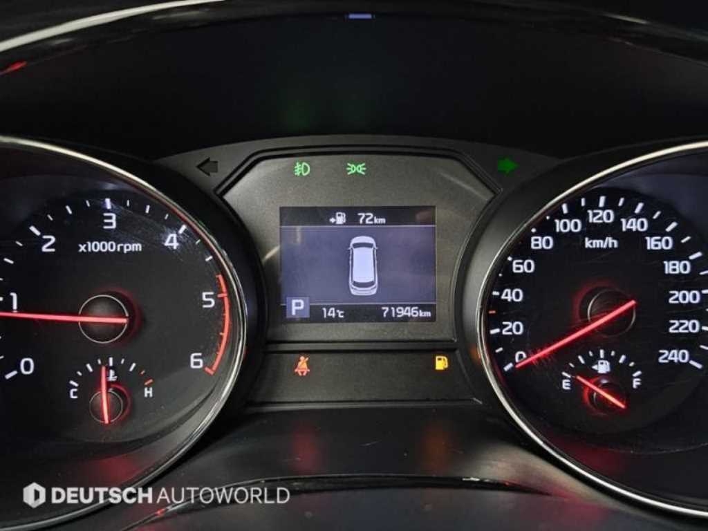 KIA Carnival - Vista 8