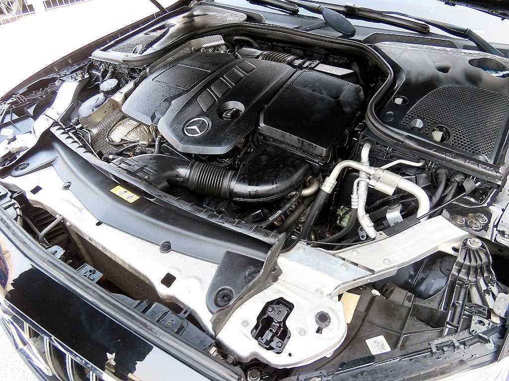 Mercedes Benz E class 2017 Negro - Importación desde Corea - HF Imports Iquique - Foto 19