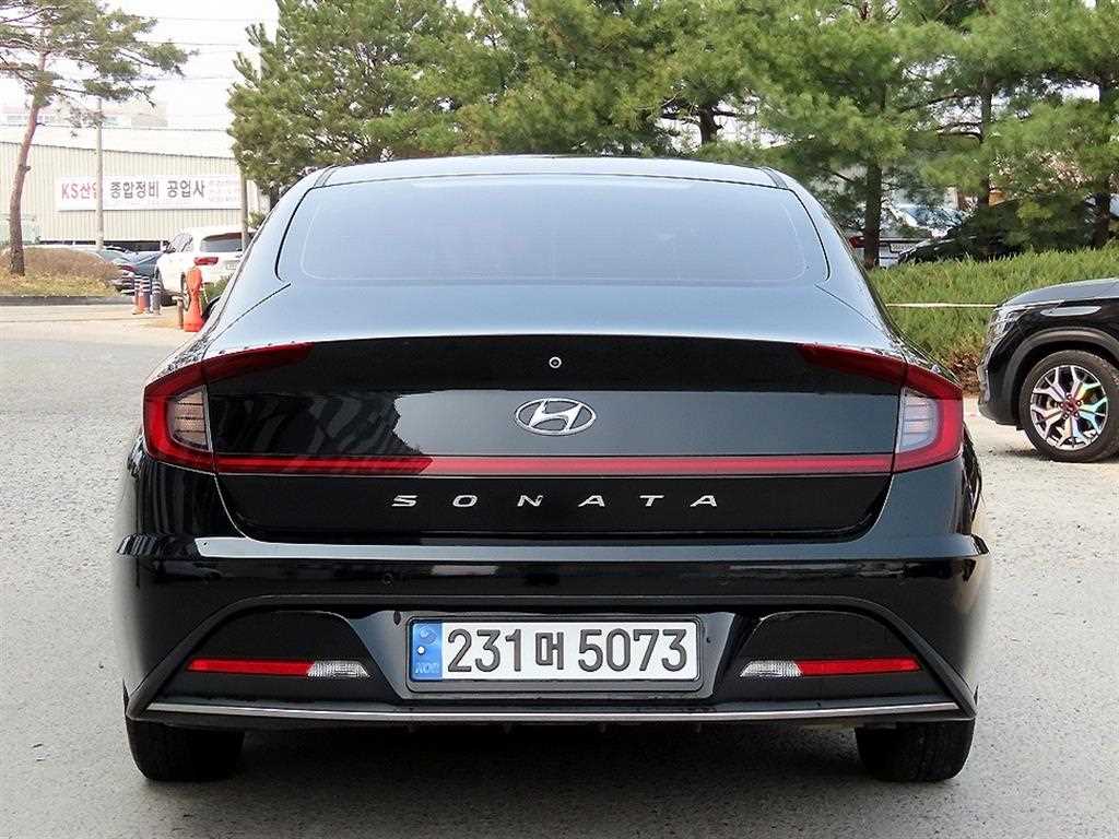 HYUNDAI Sonata - Vista 4