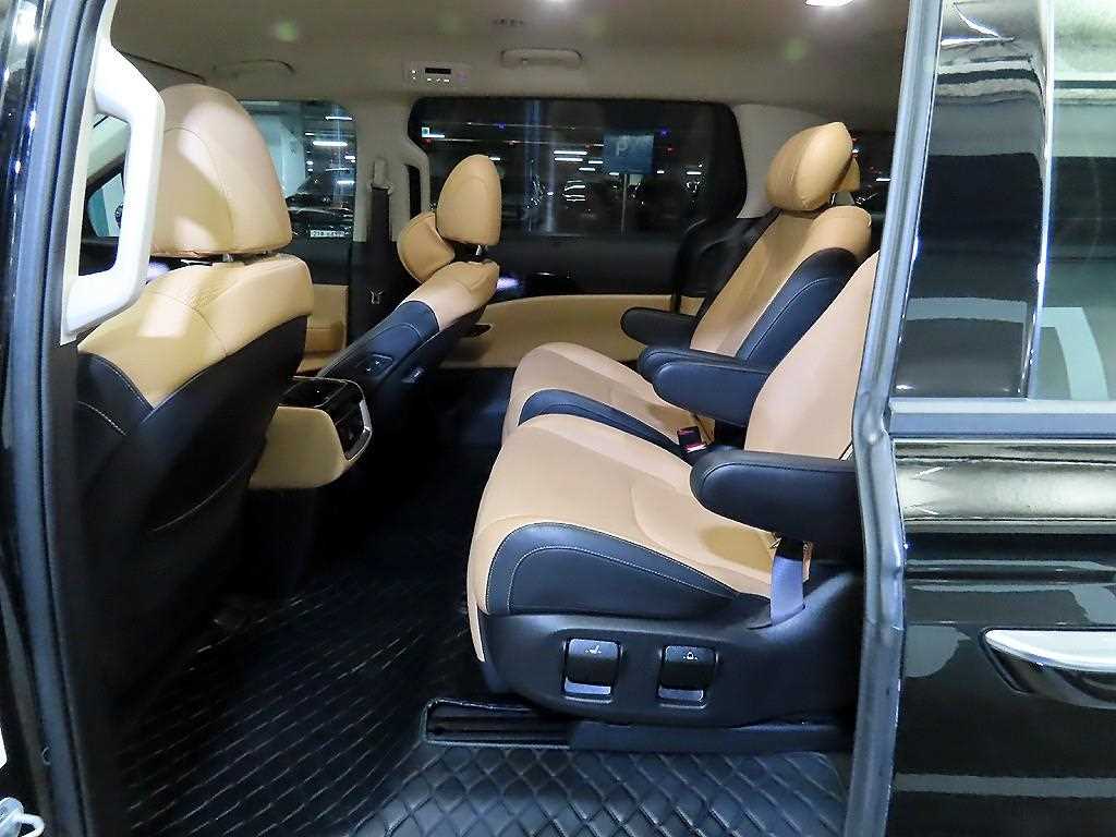 KIA Carnival - Vista 7