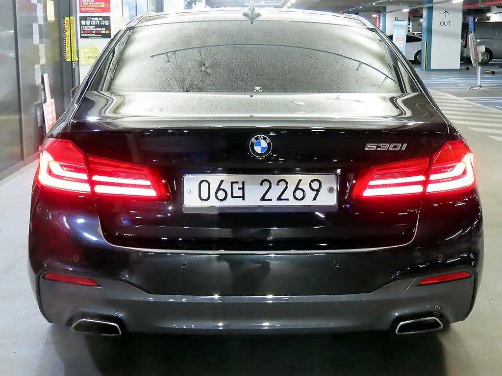 BMW 5 Series - Vista 5