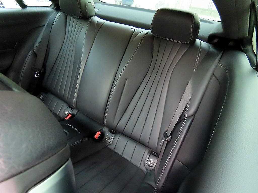 Mercedes Benz E class - Vista 6