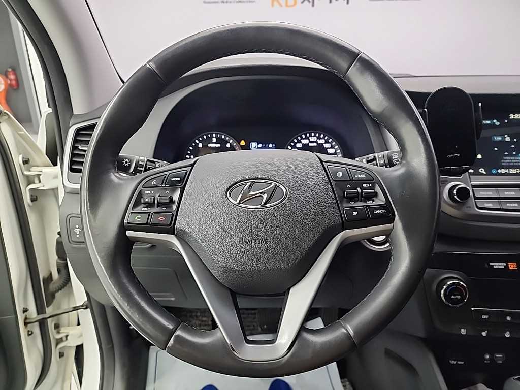 HYUNDAI Tucson - Vista 9