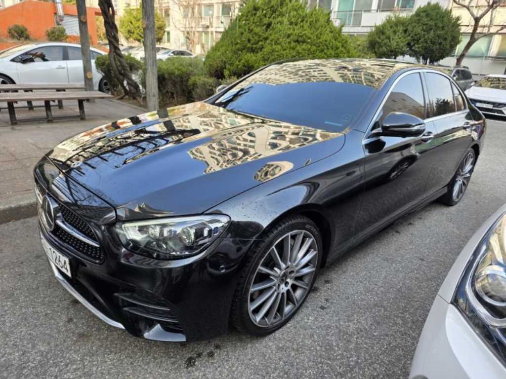 Mercedes Benz E class - Vista 4