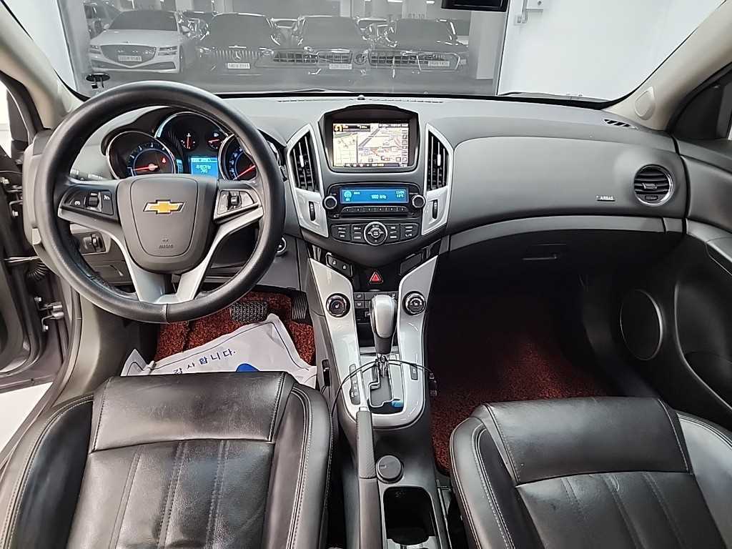 Chevrolet Cruise - Vista 7