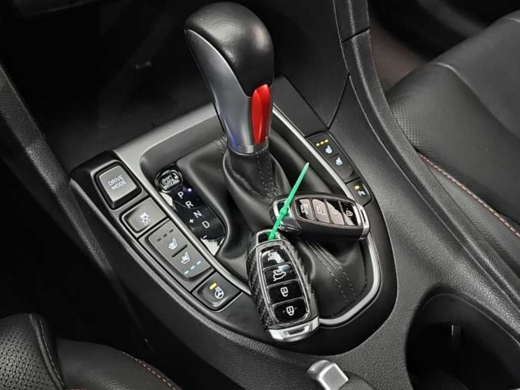 HYUNDAI Veloster - Vista 12