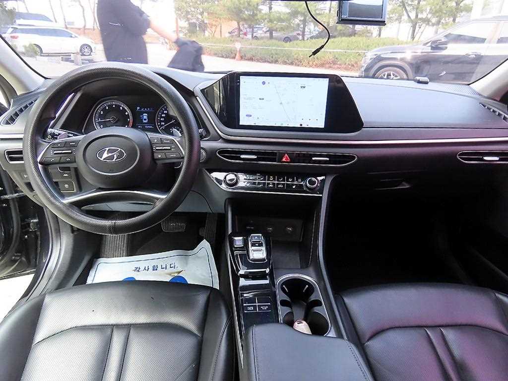 HYUNDAI Sonata - Vista 7