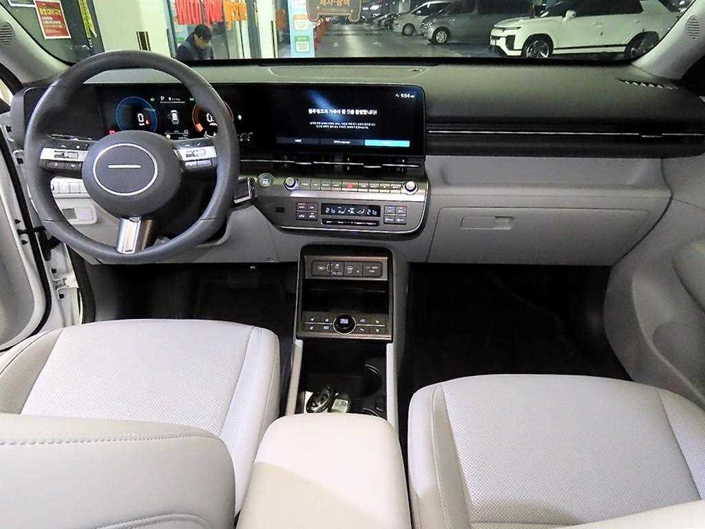 HYUNDAI Kona - Vista 10