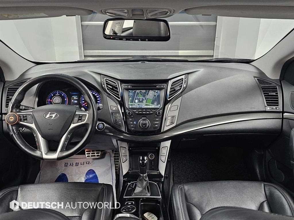 HYUNDAI i40 - Vista 7