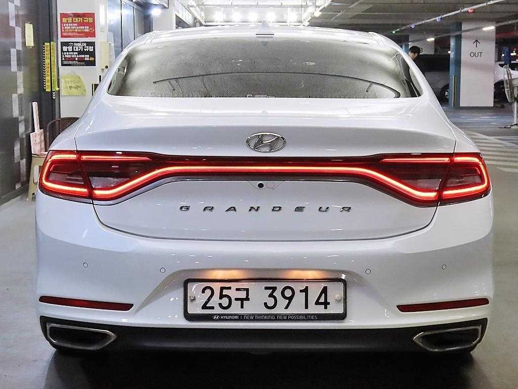HYUNDAI Grandeur - Vista 5