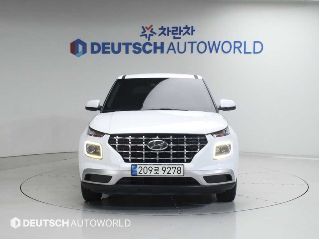 HYUNDAI Venue - Vista 3