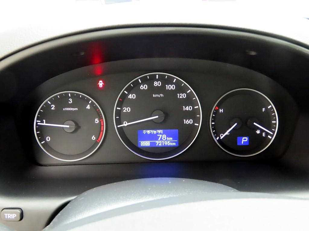 HYUNDAI Starex - Vista 6