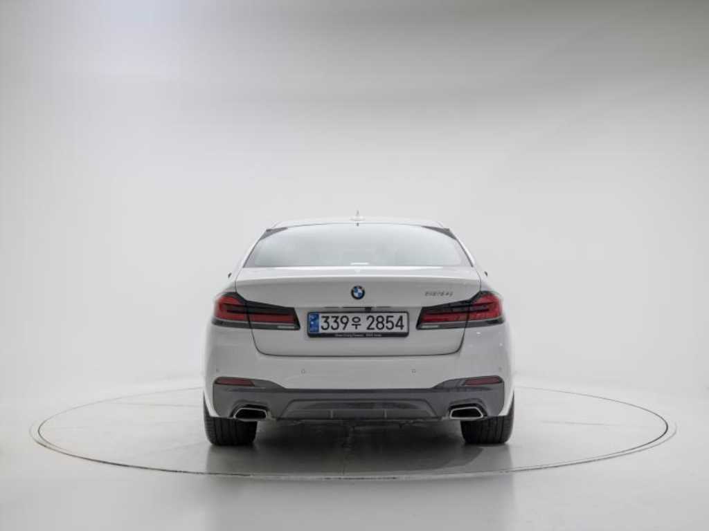 BMW 5 Series - Vista 3