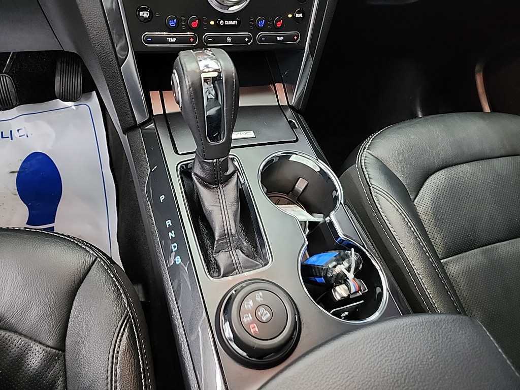 Ford Explorer - Vista 8