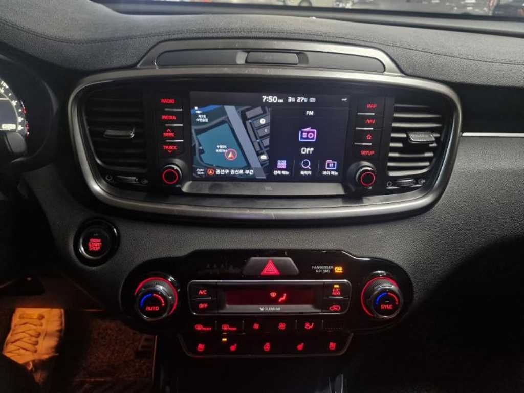 KIA Sorento - Vista 10