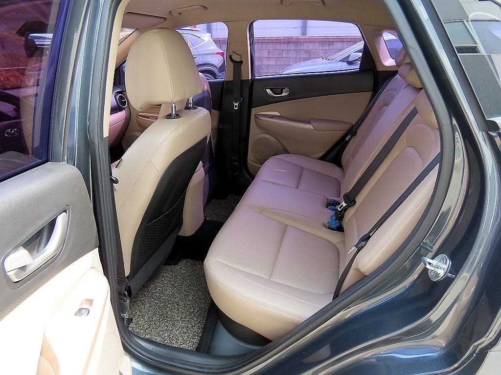 HYUNDAI Kona - Vista 6