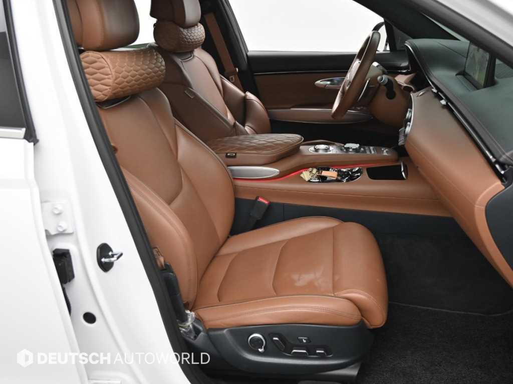 Genesis GV70 - Vista 10