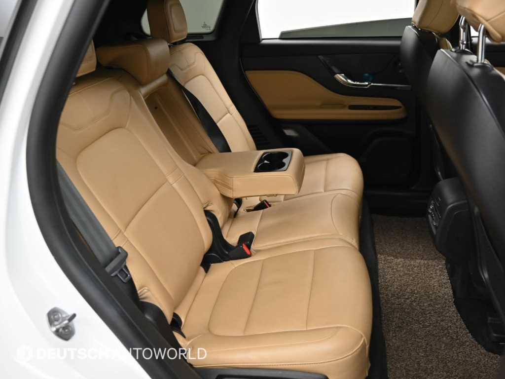 Lincoln Corsair - Vista 12