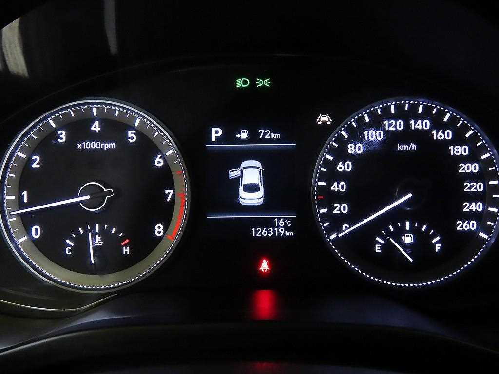 HYUNDAI Grandeur - Vista 9