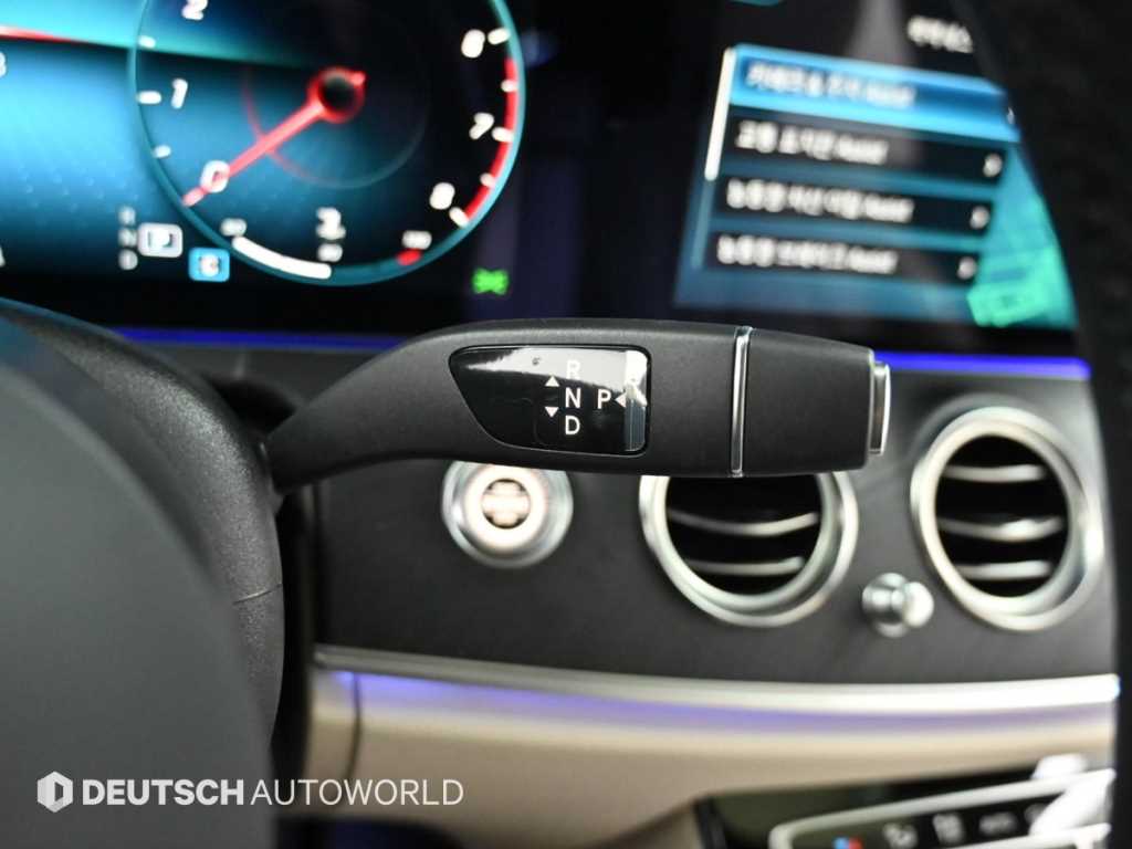 Mercedes Benz E class - Vista 9