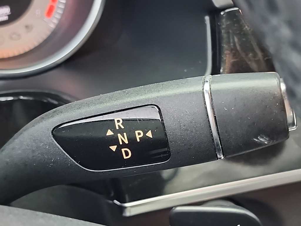 Mercedes Benz E class - Vista 8