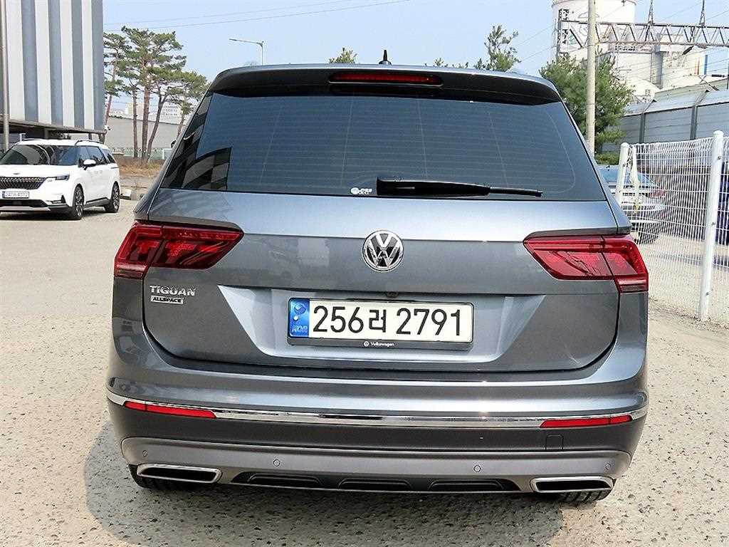 Volkswagen Tiguan - Vista 4