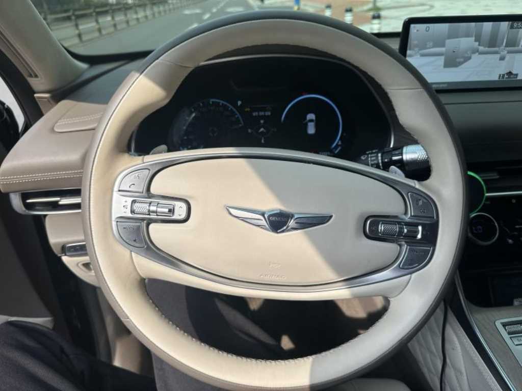 Genesis GV80 - Vista 8