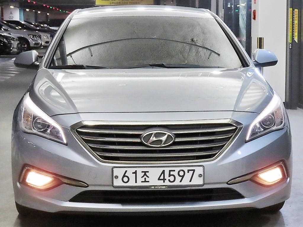 HYUNDAI Sonata - Vista 2