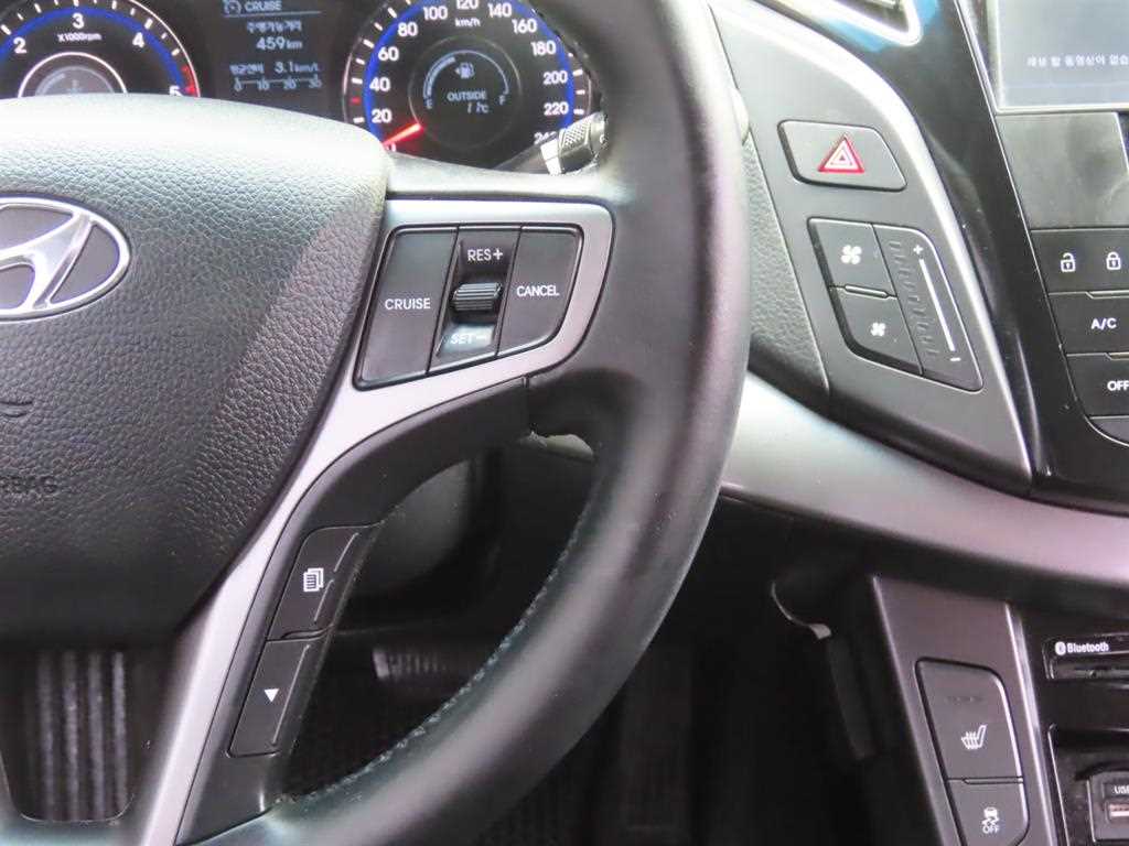 HYUNDAI i40 - Vista 12