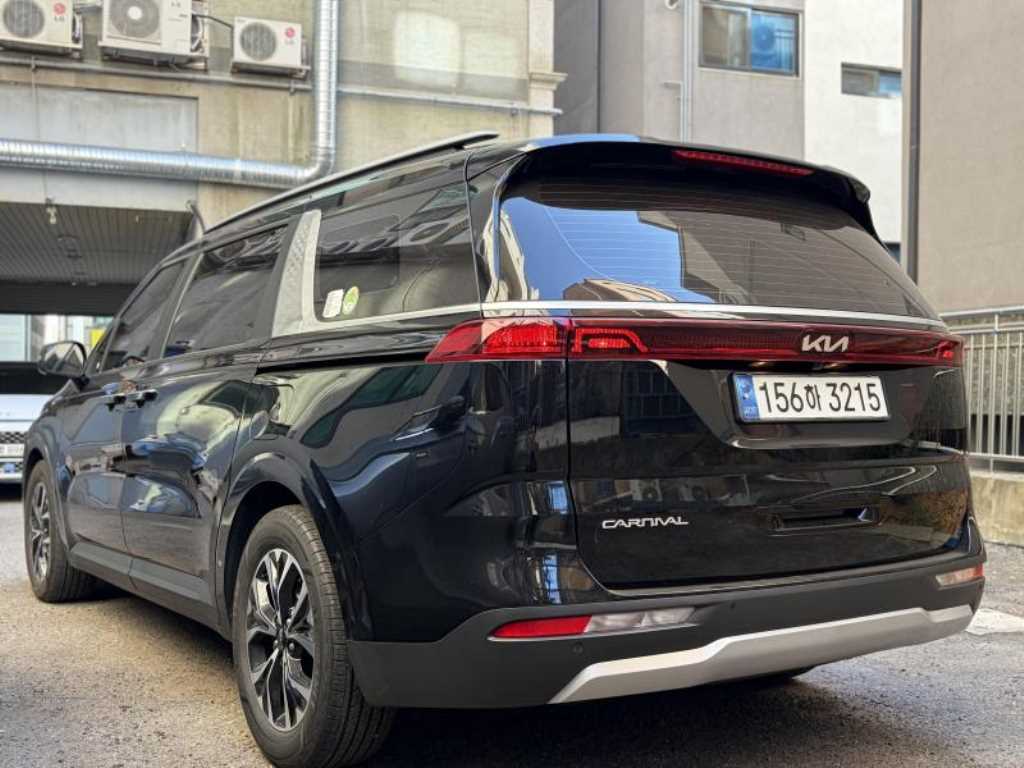 KIA Carnival - Vista 5