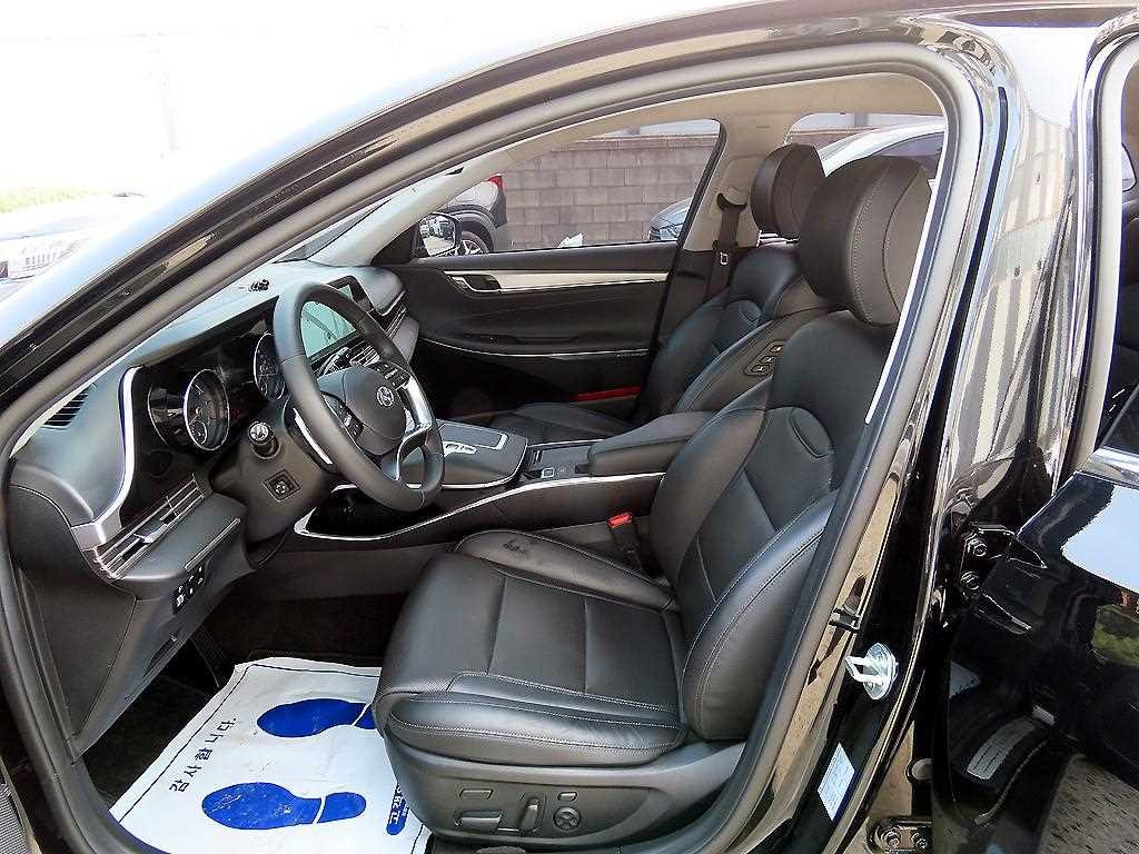 HYUNDAI Grandeur - Vista 5