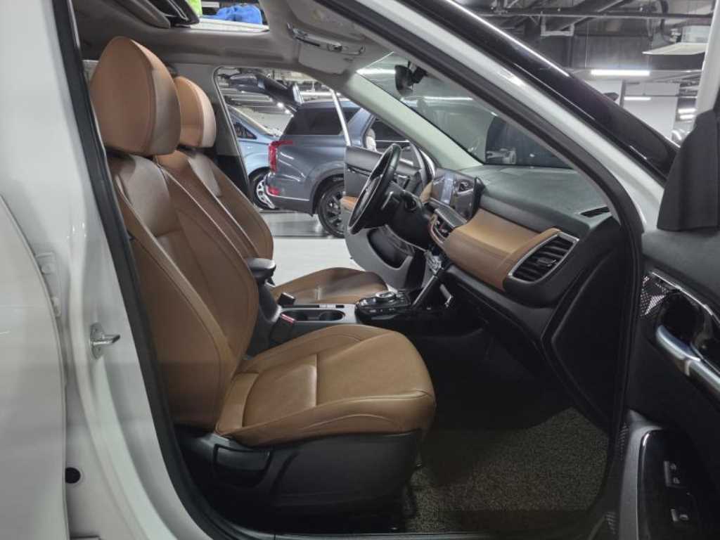 KIA Seltos 2024 Blanco - Importación desde Corea - HF Imports Iquique - Foto 18