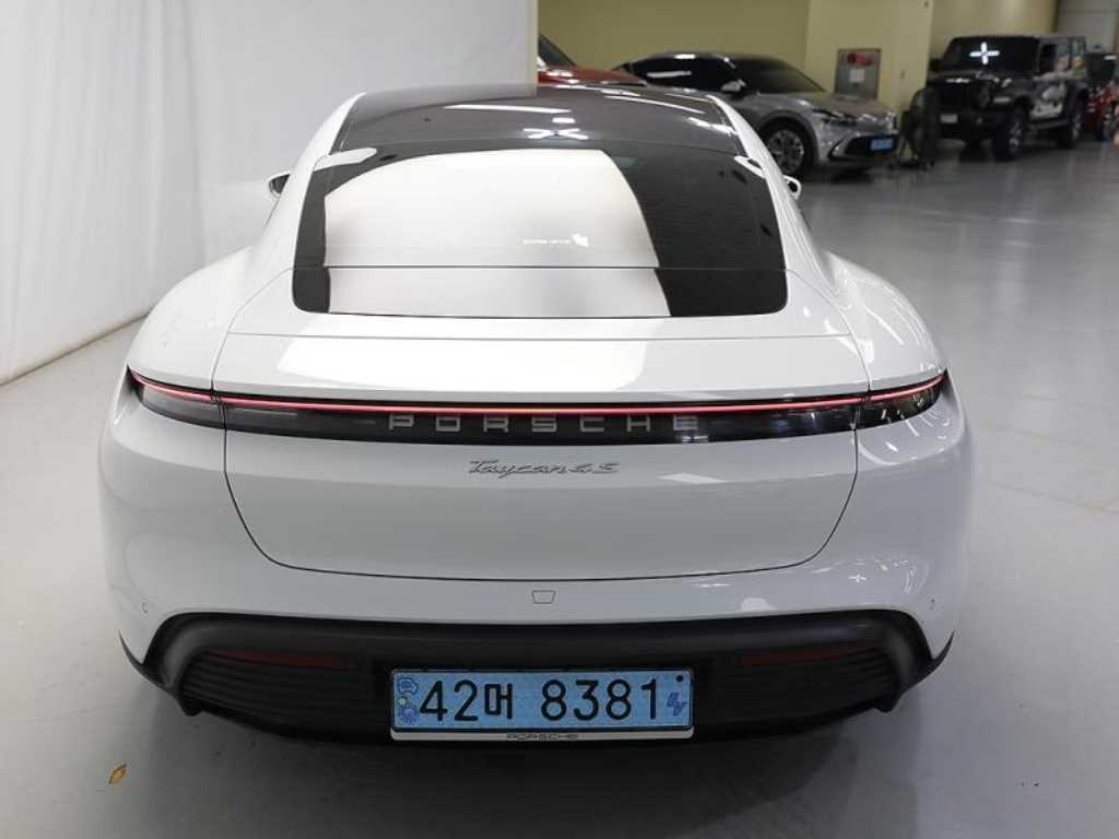 Porsche Taycan - Vista 6