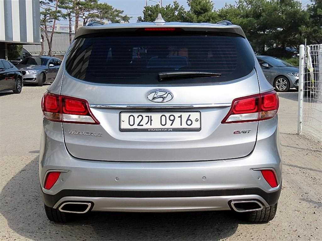 HYUNDAI Maxcruz - Vista 4