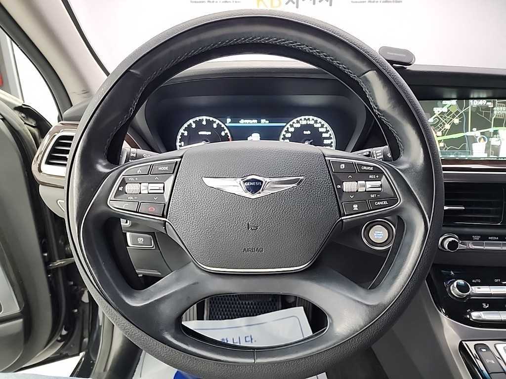 Genesis EQ900 - Vista 9